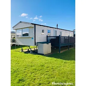 Holiday park Thornwick Bay - Dunlin Dell - 8 Berth Willberby Static Caravan Flamborough