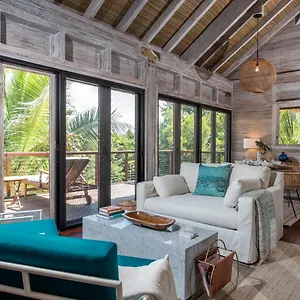 4* Hotel The Hideout